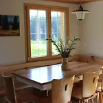 Chalet Nueschwendi